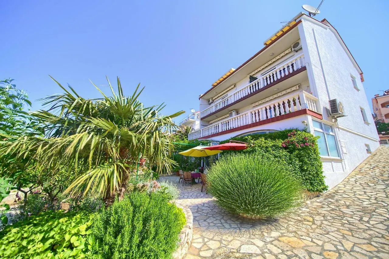 *** Guest house Family Apartments Vesna- 100 M Beach -Center Crikvenica Croatia