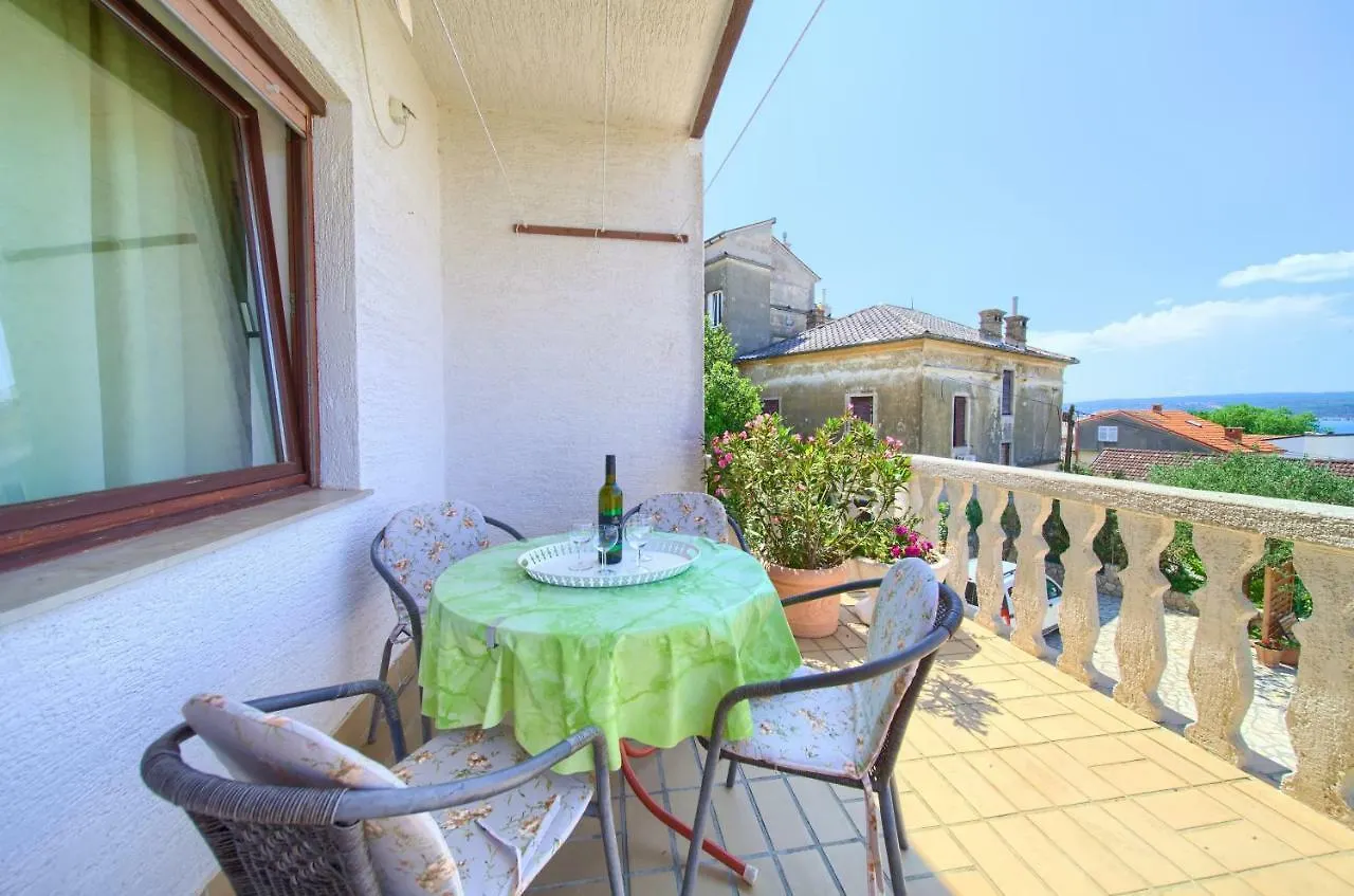Guest house Family Apartments Vesna- 100 M Beach -Center Crikvenica