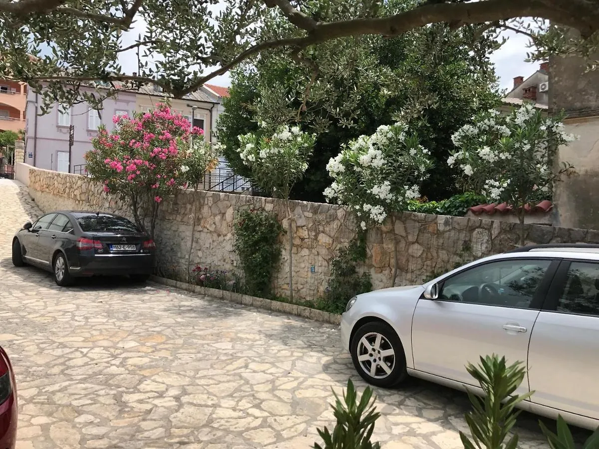 Family Apartments Vesna- 100 M Beach -Center Crikvenica Pensiune